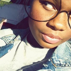 Meet your Posher, Zena